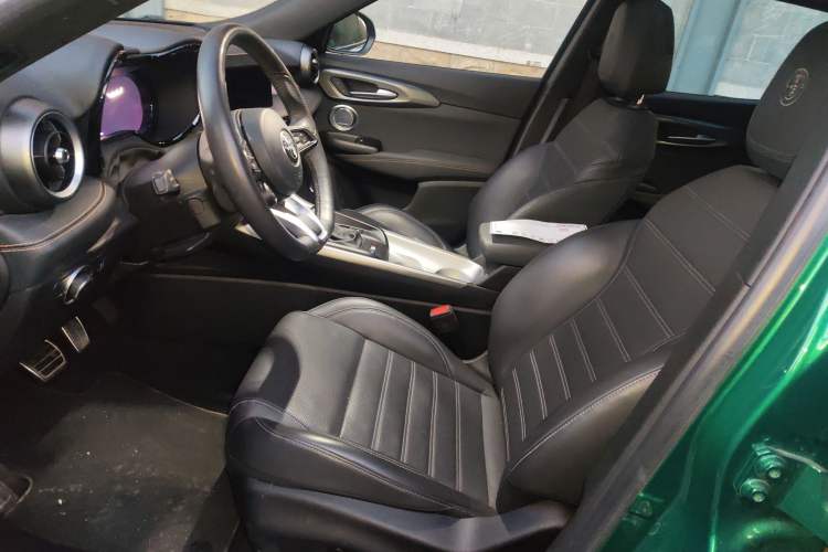 Used Alfa Romeo Tonale 2023 2.0T 268HP AWD Veloce Track Edition
