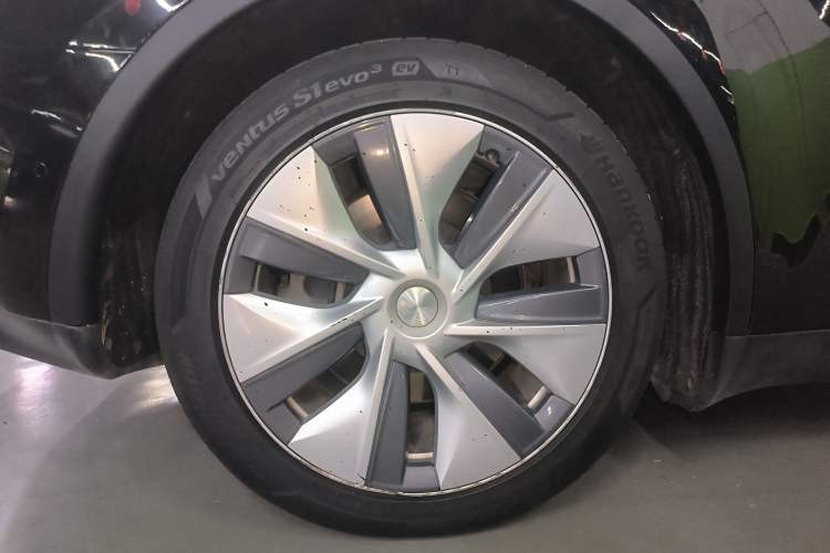 Used Tesla Model Y 2022 Rear-Wheel-Drive Version

