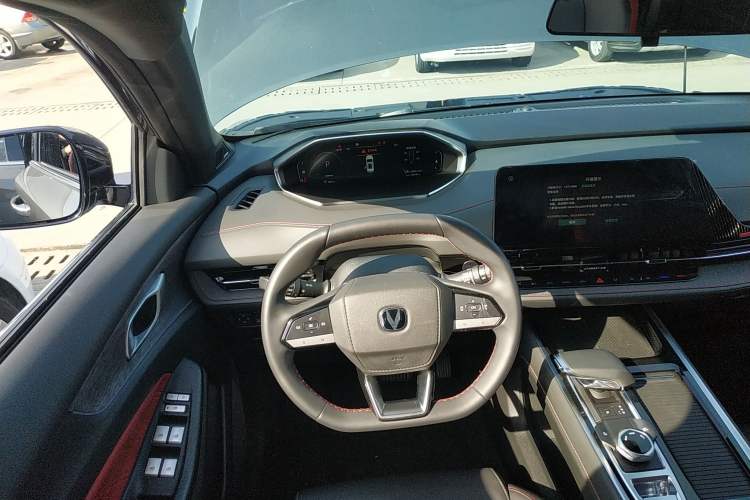 Used Changan CS55PLUS 2024 3rd Generation 1.5T DCT Prestige Model
