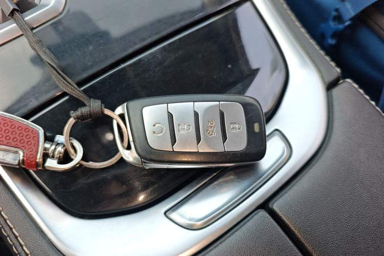 Used Changan CS85 COUPE 2019 1.5T DCT Luxury Version China VI Standard