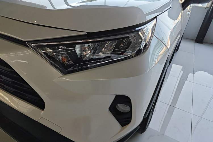 Used Toyota RAV4 2020 2.0L CVT Two-Wheel Drive Fashion Edition