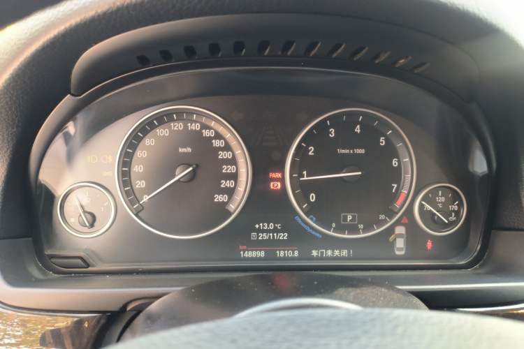 Used BMW 5 Series 2017 525Li Leading Model
