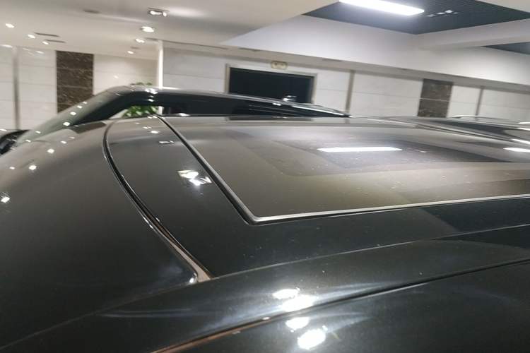 Used Land Rover Discovery 2021 360 PS R-Dynamic S
