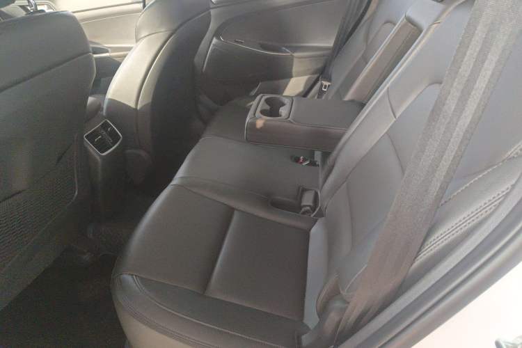 Used Hyundai Tucson 2018 1.6T Dual-Clutch Two-Wheel Drive 15th Anniversary Special Edition