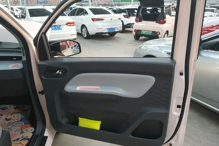 Used Wuling Hongguang MINIEV 2021 Macaron Premium Model – Lithium-NMC
