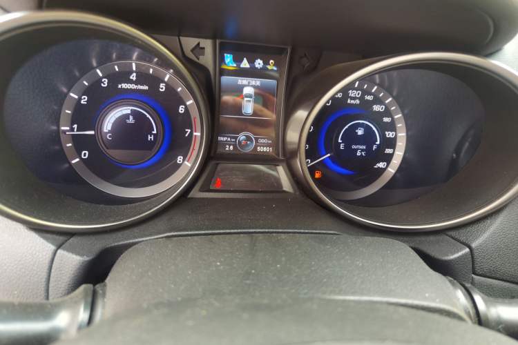 Used Changan CS75 2017 Shangkui Edition 1.5T Manual Fengxiang Model
