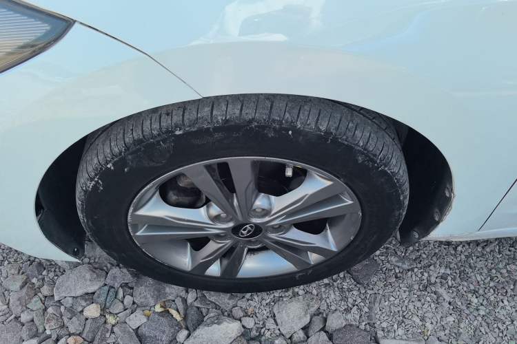 Used Hyundai Elantra 2016 1.4T Dual-Clutch Xuan Dong · Dynamic Version
