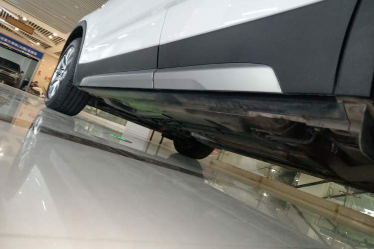 Used Cadillac XT4 2021 28T Two-Wheel Drive Leading Version
