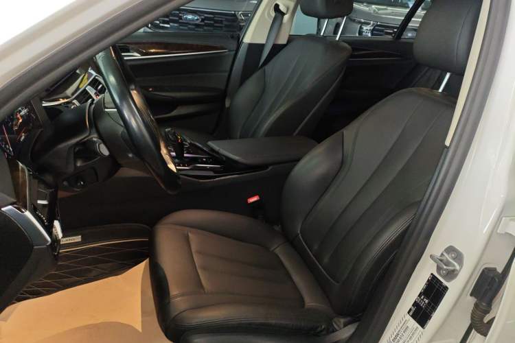 Used BMW 5 Series 2019 Facelifted 525Li Luxury Package