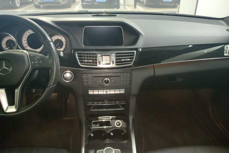 Used Mercedes-Benz E-Class 2015 Restyled E 260 L Sport Edition
