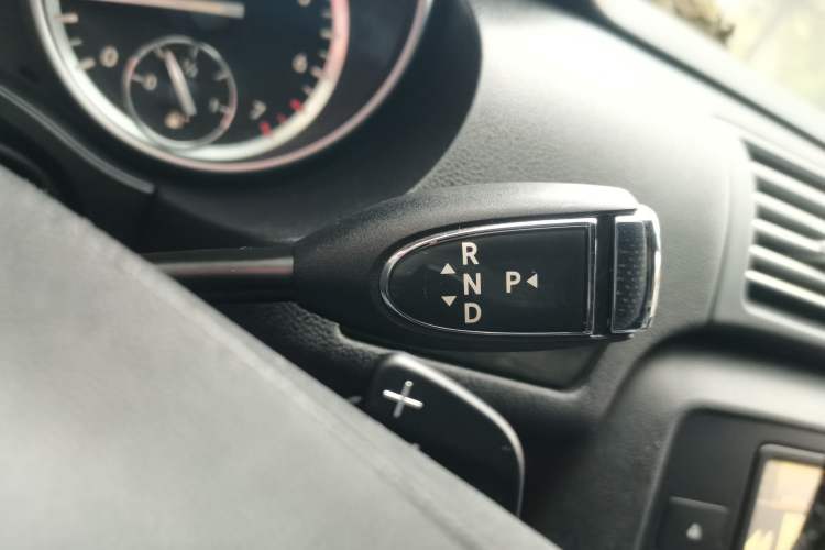 Used Mercedes-Benz R-Class 2017 R 400 4MATIC Exclusive Edition
