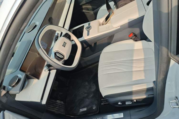 Used  E8 2024 665 km Range Rear-Drive Starship Long-Range Version