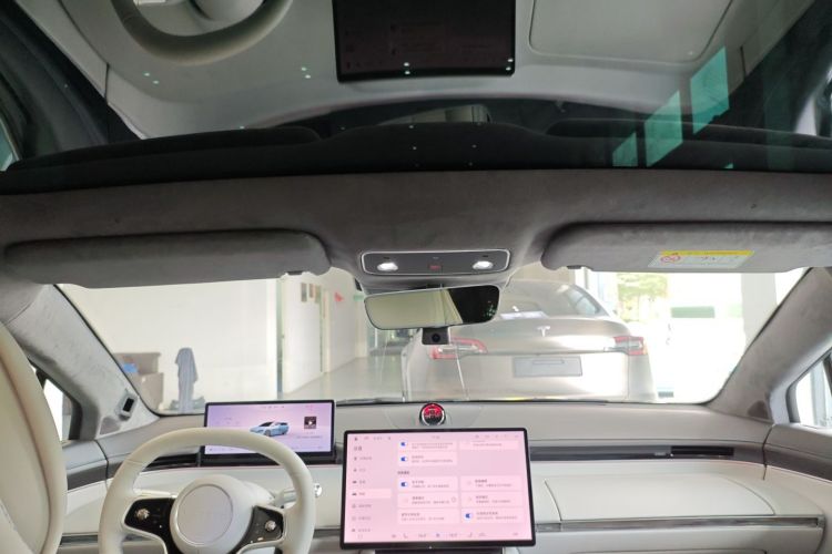 Used Hima Luxeed S7 2025 705 km Max