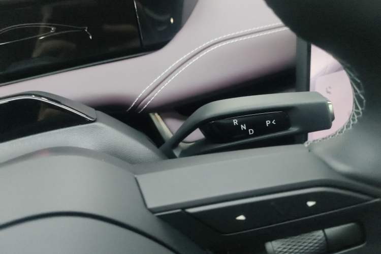 Used  SU7 2024 Rear-Drive Ultra-Long Range Advanced Pro-Level Intelligent Driving Version