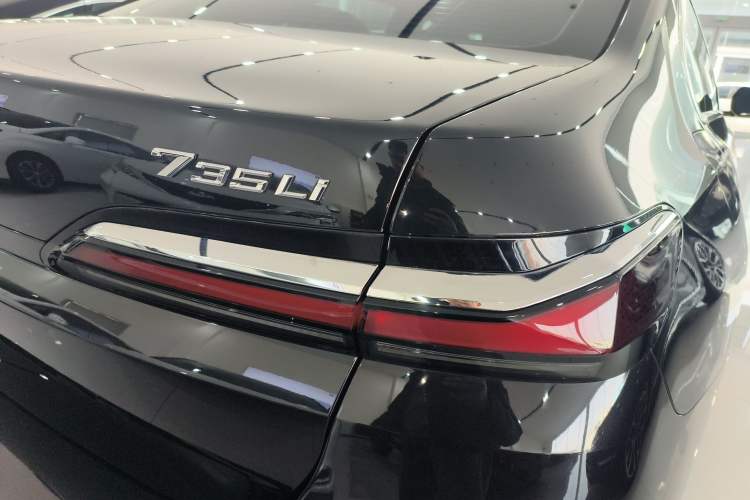 Used BMW 7 Series 2023 735Li M Sport Package
