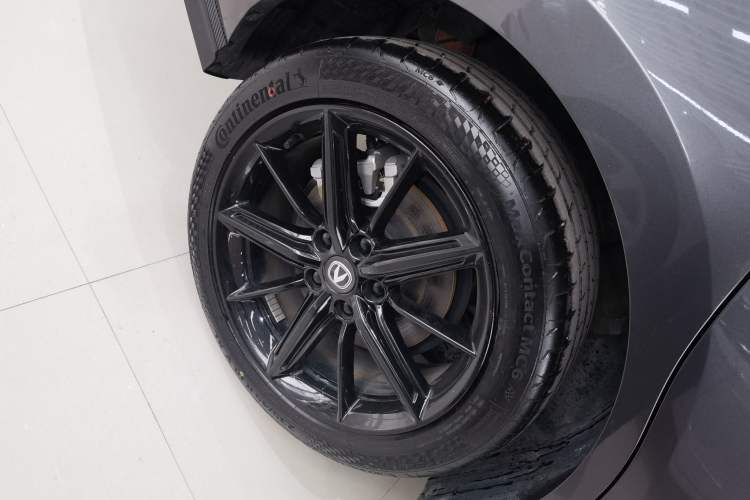 Used Changan UNI-V iDD 2023 ZhiDian iDD 1.5T 113km ZhiKu Model
