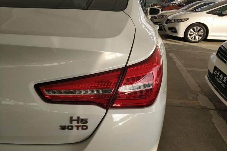 Used Hongqi H5 2019 30TD Smart Connect Dynamic Edition
