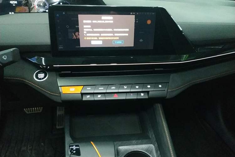 Used Changan UNI-V 2024 1.5T Prestige Sport Edition
