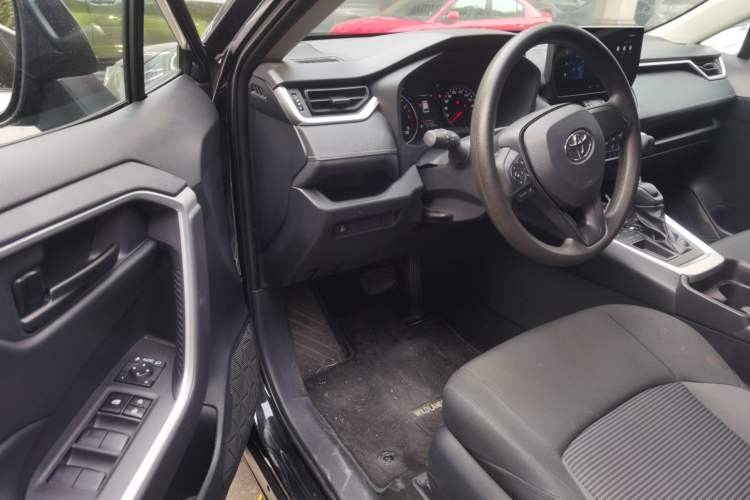 Used Toyota Wildlander 2023 2.0L CVT Two-Wheel Drive Leading Edition