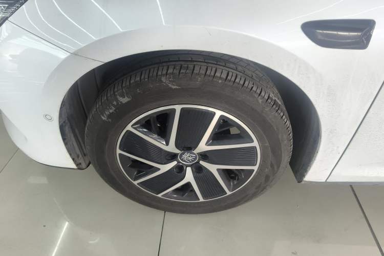 Used BYD Qin L 2025 DM-i Smart Drive 120KM Superior Model
