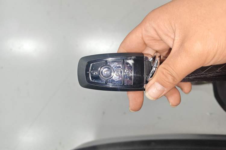 Used Lincoln Corsair 2020 2.0T Two-Wheel Drive Luxury Edition