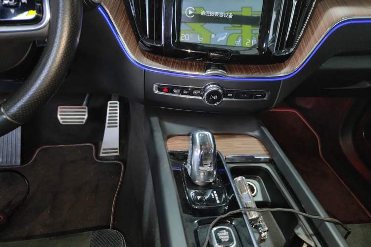 Used Volvo XC60 New Energy 2019 T8 E-Drive Hybrid Intelligent Luxury Sport Edition China V Standard