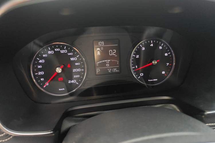 Used Roewe RX5 2016 20T Two-Wheel Drive Automatic Flagship Edition
