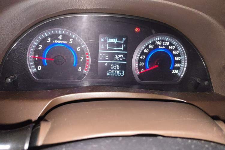 Used Zotye Z300 2014 1.5L Urban Edition Manual Luxury Model