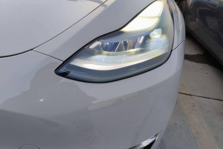 Used Tesla Model Y 2021 Standard Range Rear-Wheel Drive Version