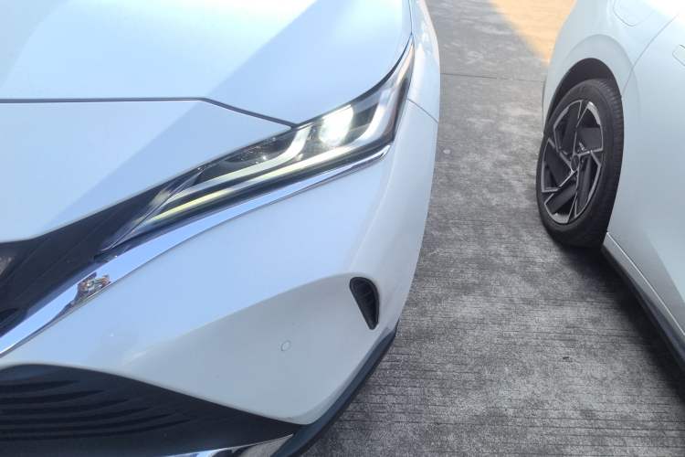 Used Toyota Harrier 2022 2.0L CVT Two-Wheel Drive Deluxe Edition