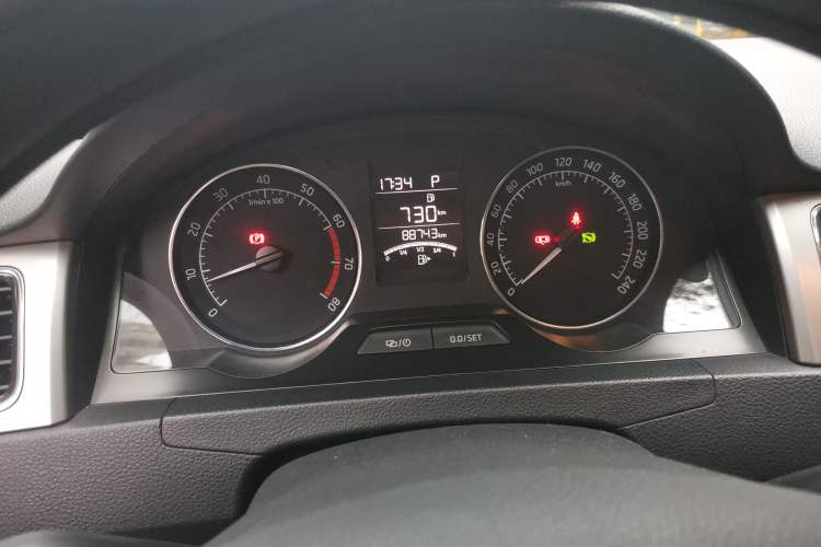 Used Skoda Rapid Spaceback 2016 Revised 1.6L Automatic Chuanxing Version