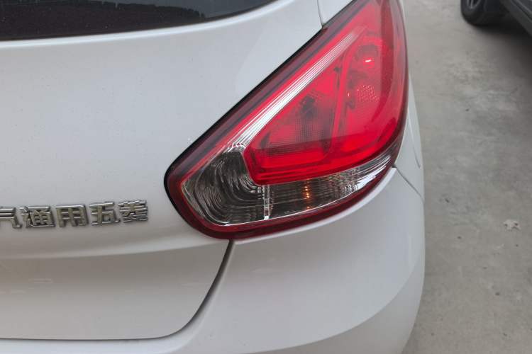 Used Baojun 310 2016 1.2L manual Comfort trim level
