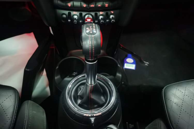 Used  MINI 2016 2.0T COOPER S Pioneer Edition Five-Door Model
