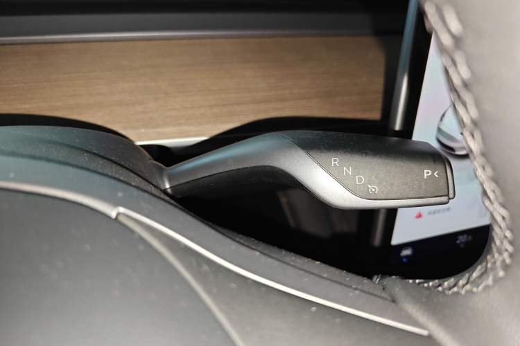 Used Tesla Model Y 2022 Long-Range All-Wheel-Drive Version
