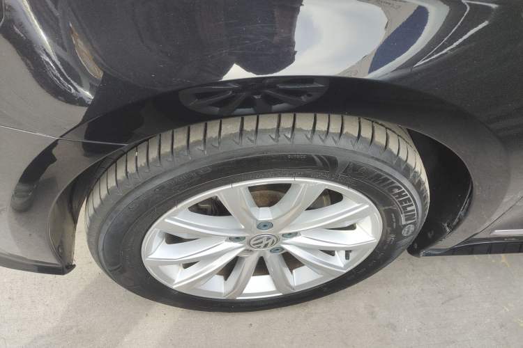 Used Volkswagen Passat 2017 330TSI DSG Luxury Edition
