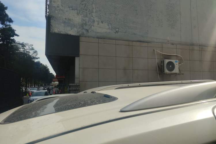 Used Nissan Quest 2015 3.5L SL
