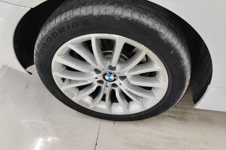 Used BMW 5 Series 2014 525Li Luxury Design Package