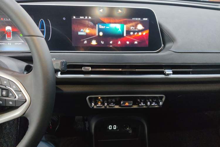 Used ORA Good Cat 2021 400km Standard Range Athena Edition Lithium Iron Phosphate
