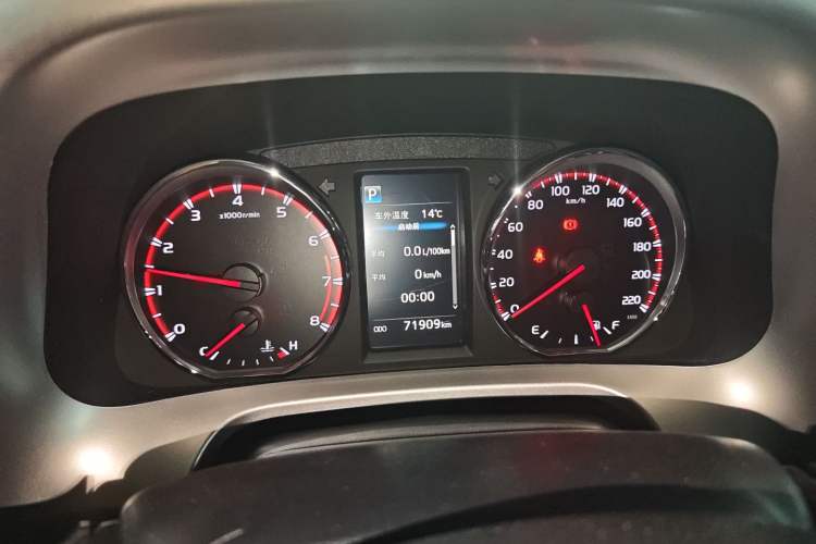 Used Toyota RAV4 2019 2.0L CVT Two-Wheel Drive Fashion X Limited Edition China V Standard
