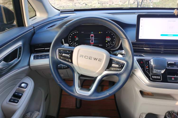 Used Roewe iMAX8 2022 400TGI Celebration Edition
