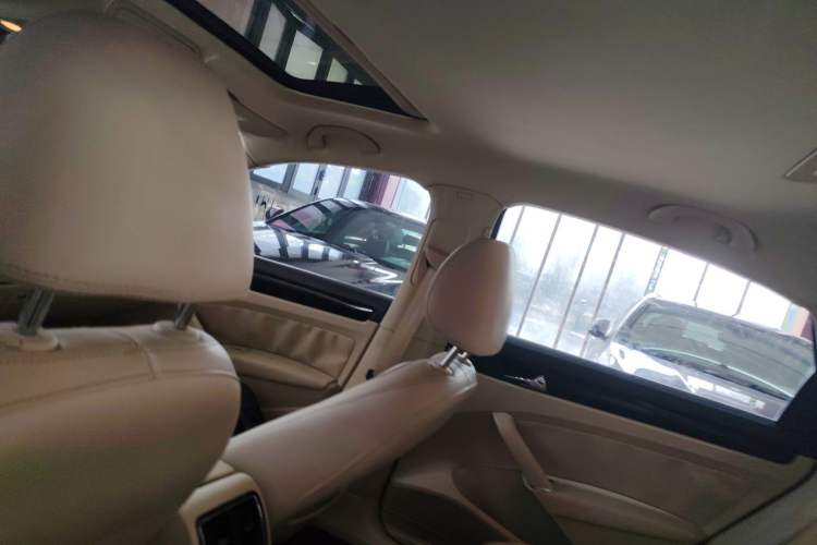 Used Volkswagen Passat 2014 1.8TSI DSG Prestige Navigation Edition
