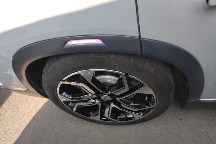 Used Nio ES8 2020 580 km Range Signature Edition Six-Seater Version
