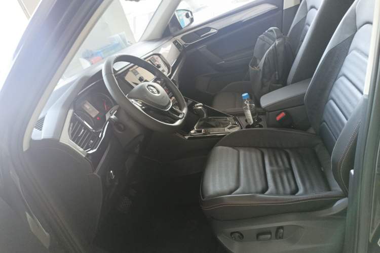 Used Volkswagen Tayron 2019 330TSI Two-Wheel Drive Luxury Model China VI Standard
