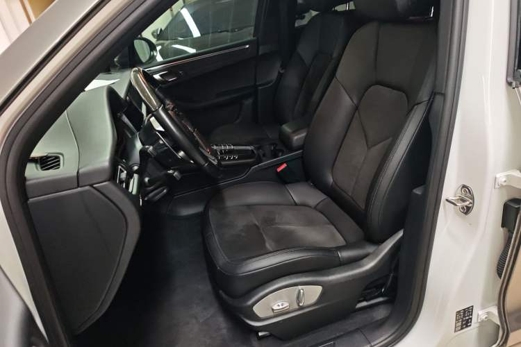 Used Porsche Macan 2018 Macan 2.0T