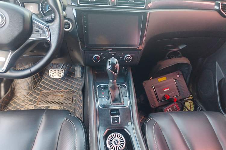 Used Dongfeng Fengon 580 2016 Revised Version 1.5T CVT Luxury Edition
