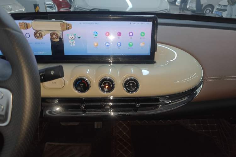 Used Wuling Bingo 2023 333 km Lingxi Connected+ Version
