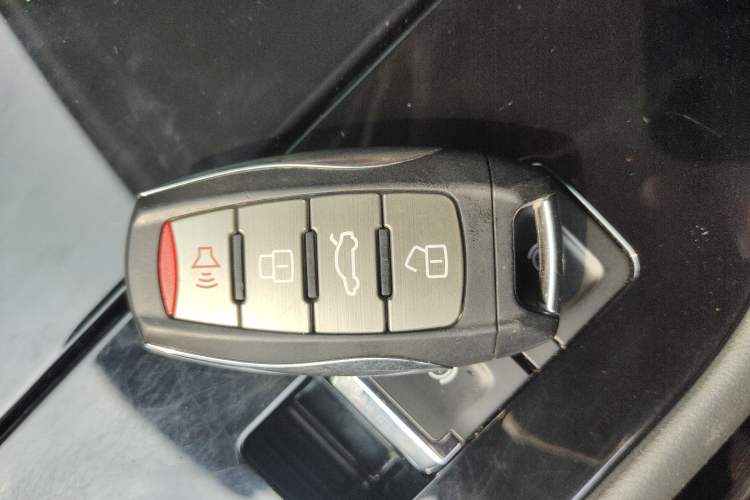 Used Haval H6 2024 1.5T Two-Wheel-Drive Classic Edition
