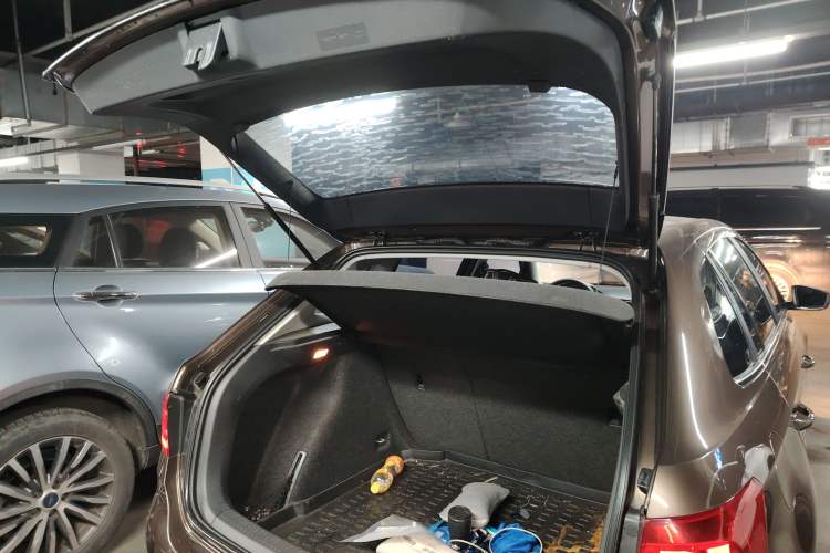 Used Volkswagen Gran Lavida 2013 1.4 TSI Automatic Comfort Model