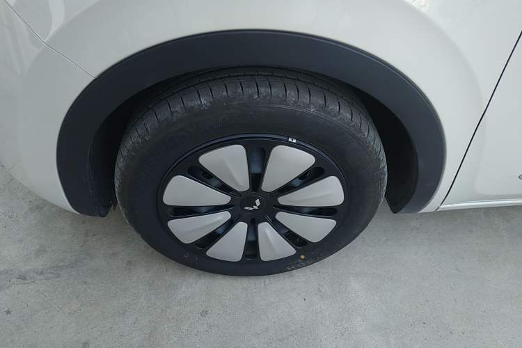 Used Wuling Bingo 2024 333 km Enjoyment Version
