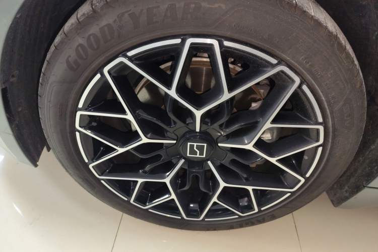 Used Zeekr 001 2025 WE Edition 95 kWh All-Wheel Drive
